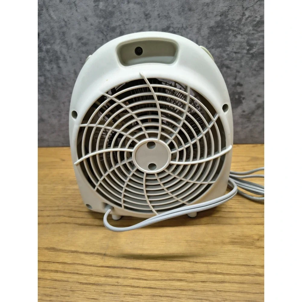 Pelonis HF-0003 Fan-Forced Space Heater White 120V 3 Heat Auto Shut-Off